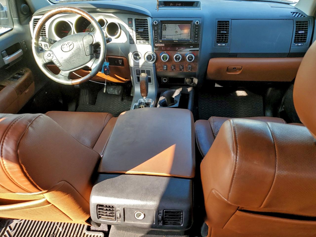 2011 TOYOTA TUNDRA