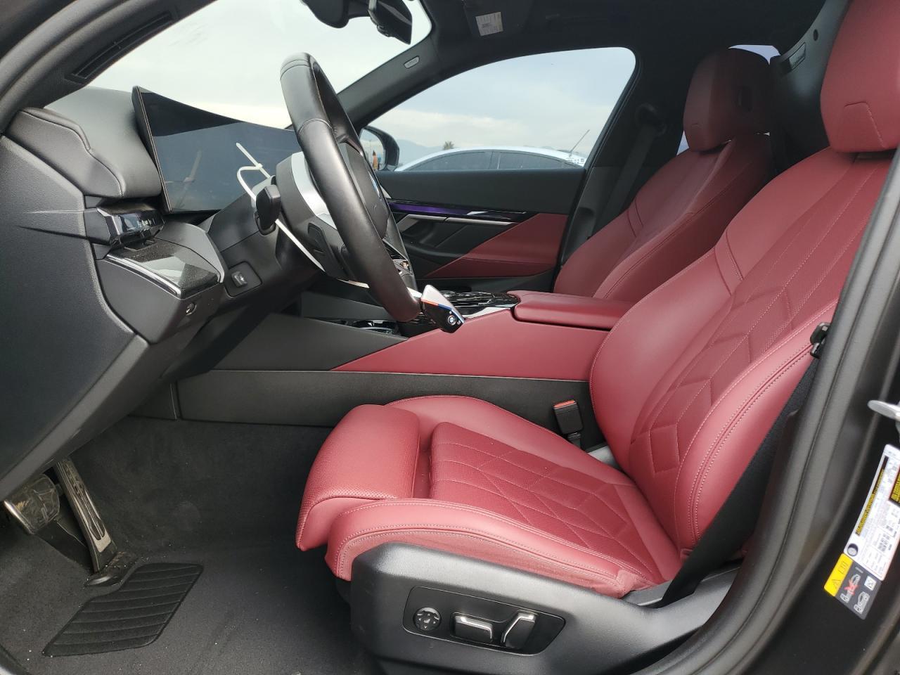 2024 BMW i5