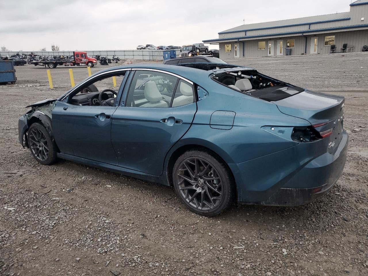 2025 TOYOTA CAMRY