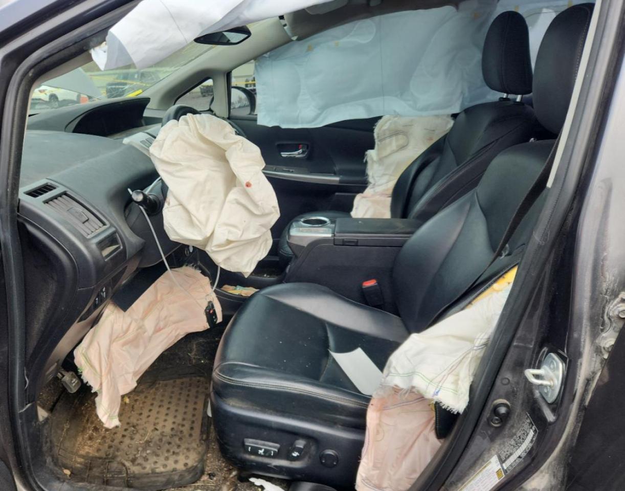 2015 TOYOTA PRIUS V