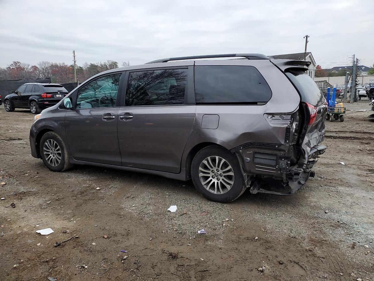2020 TOYOTA SIENNA