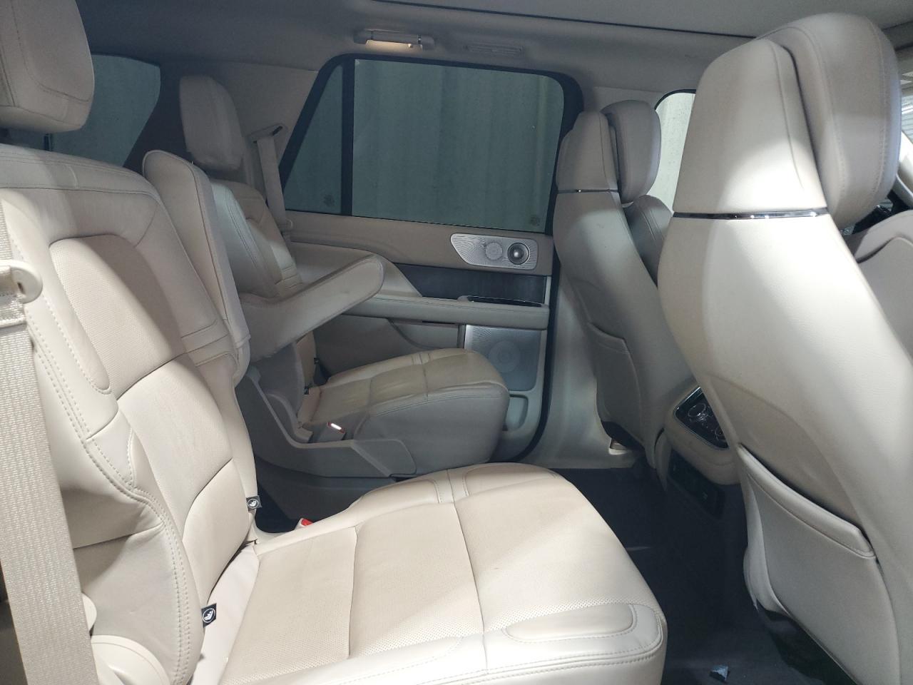 2021 LINCOLN Navigator