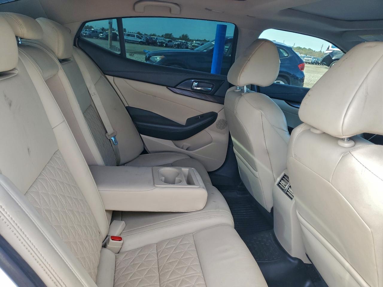 2017 NISSAN Maxima