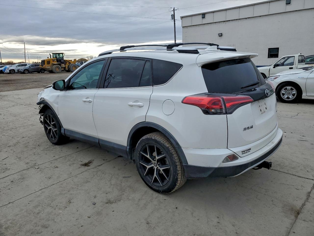 2016 TOYOTA RAV4