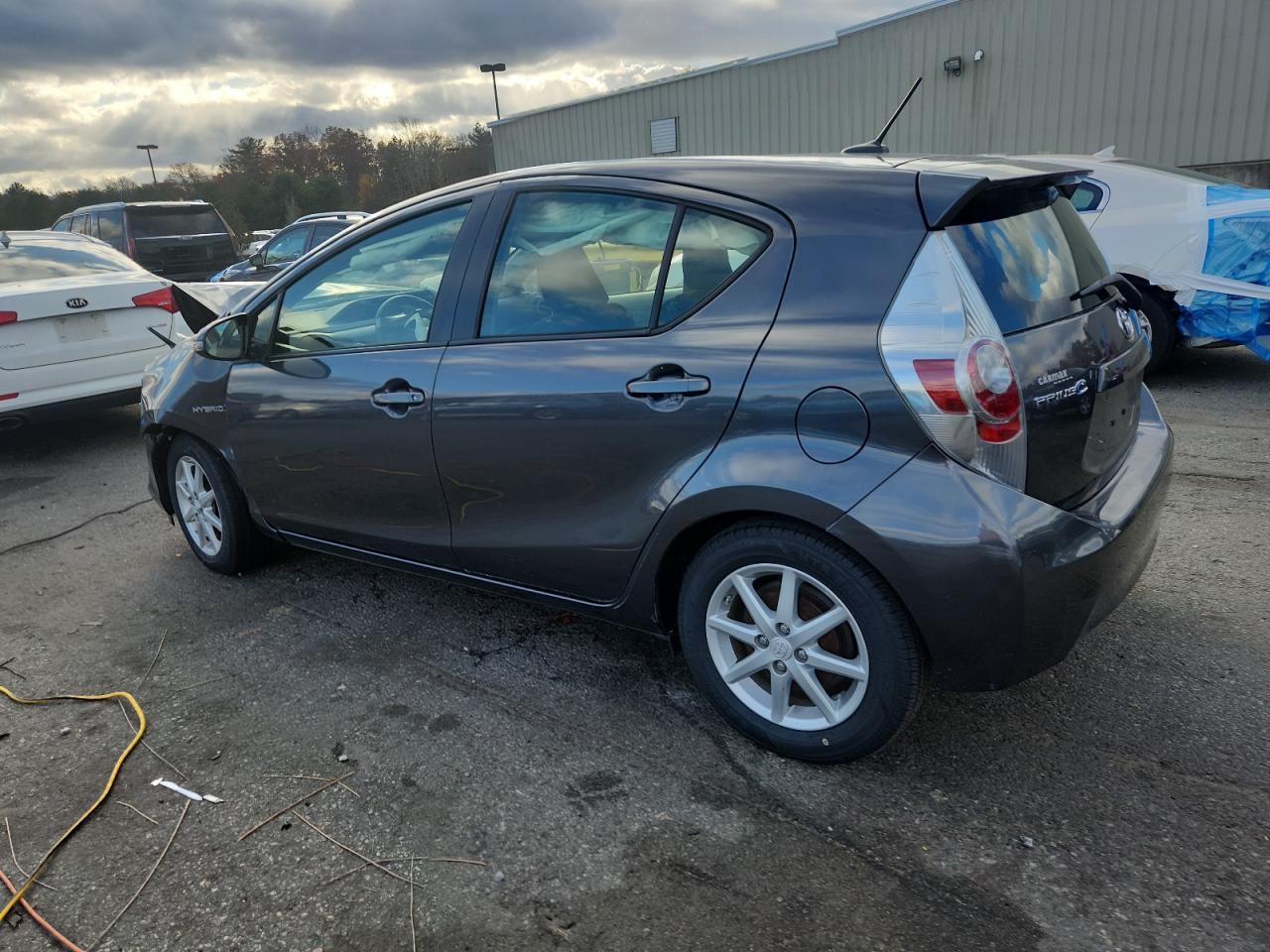 2014 TOYOTA Prius c