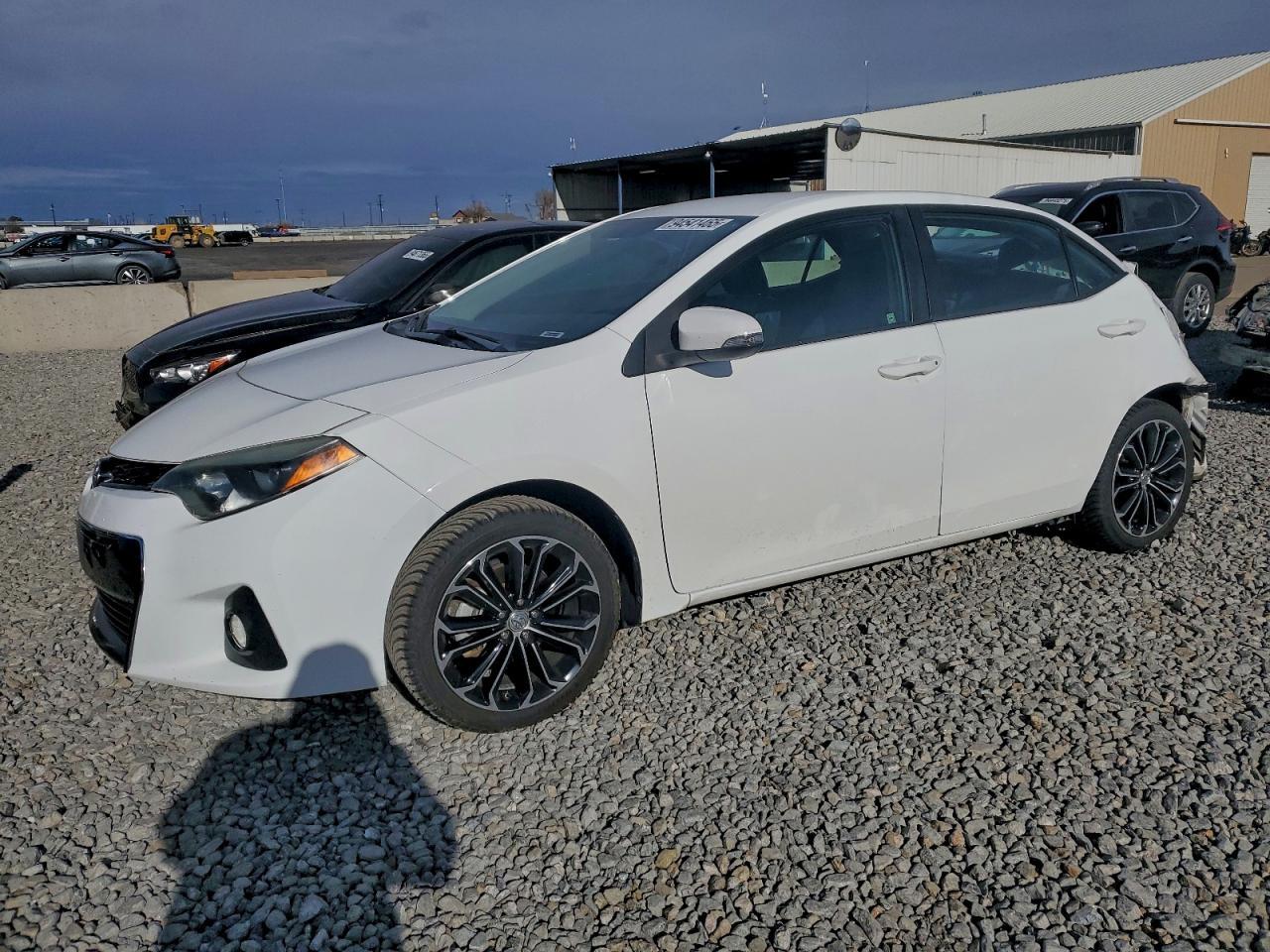 2015 TOYOTA COROLLA