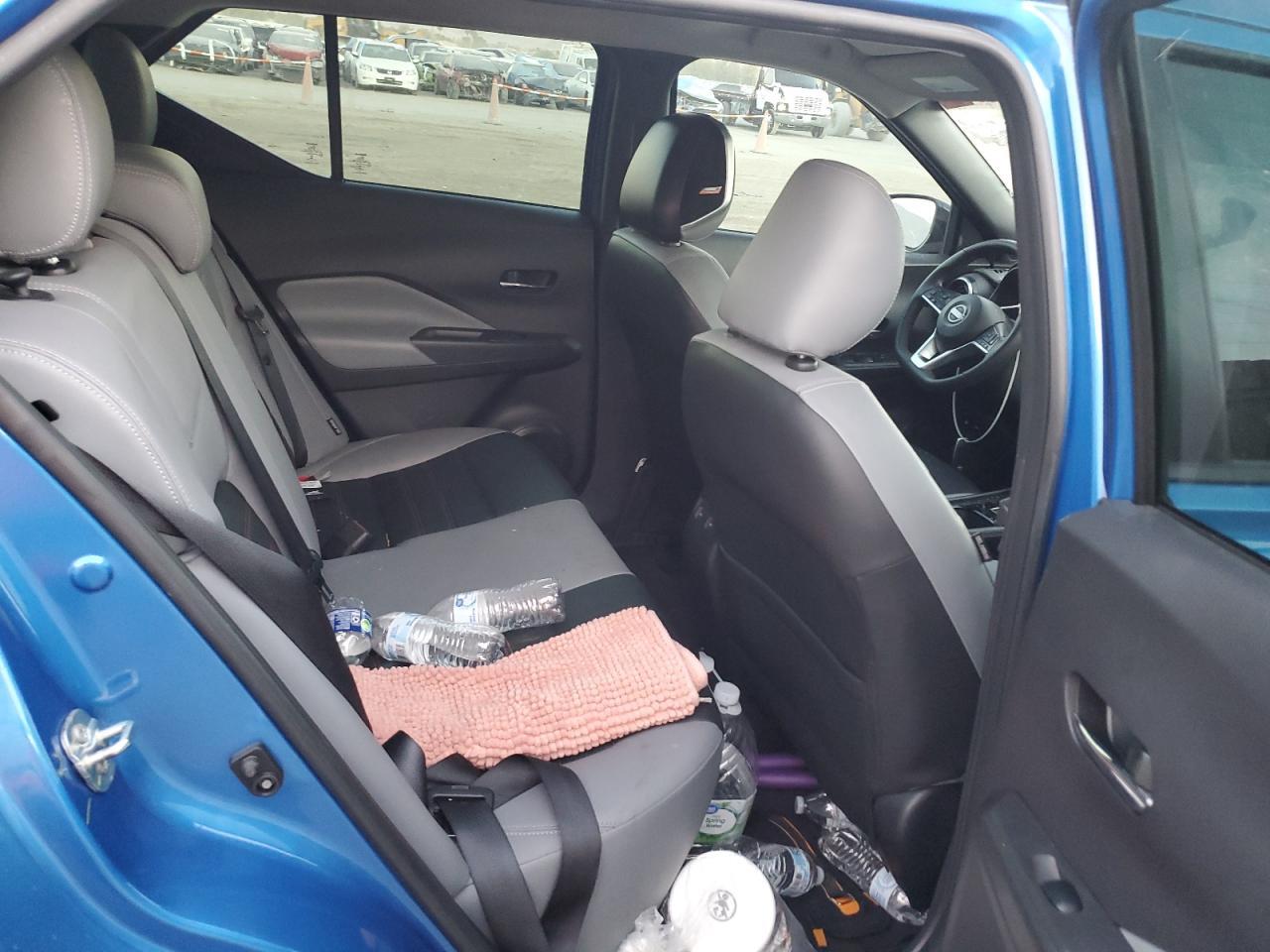 2023 NISSAN KICKS
