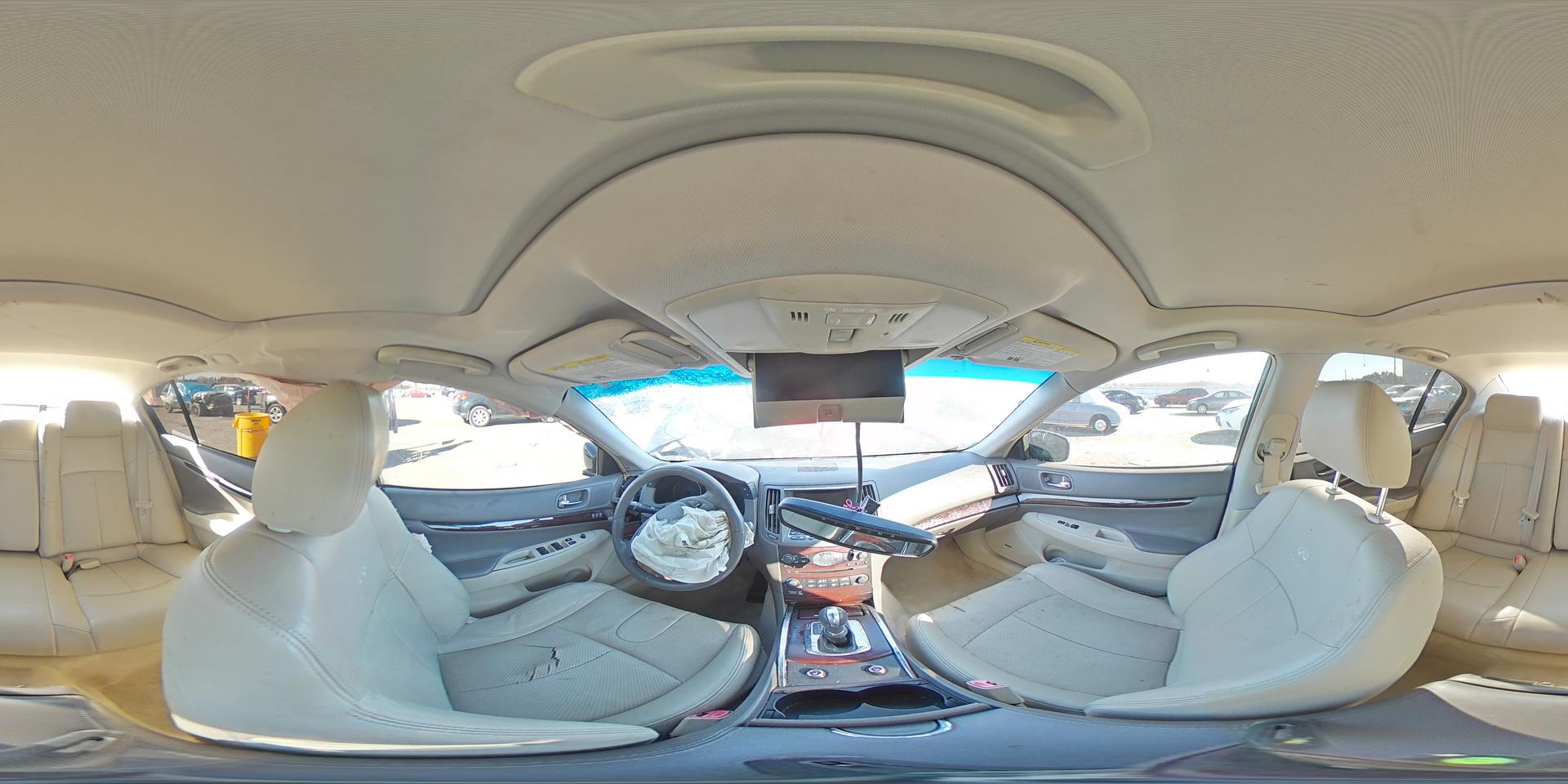 2011 INFINITI G37