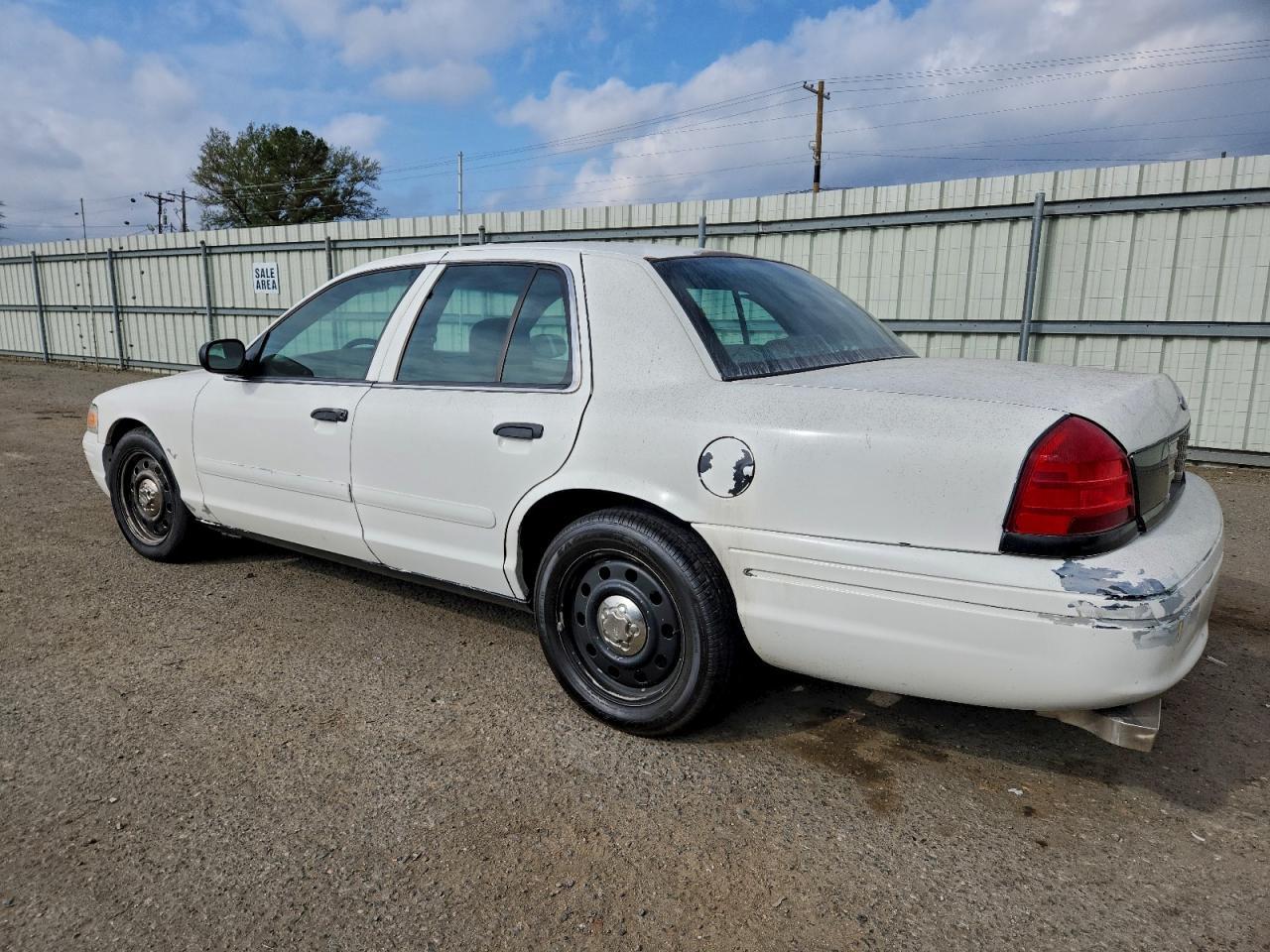 2004 FORD Crown Victoria