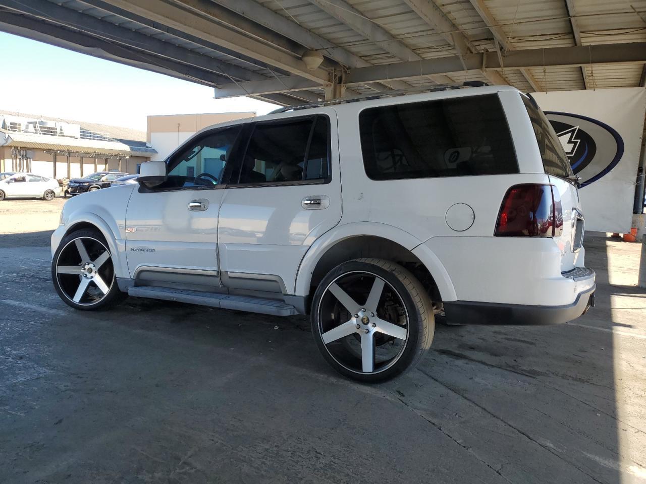 2003 LINCOLN Navigator