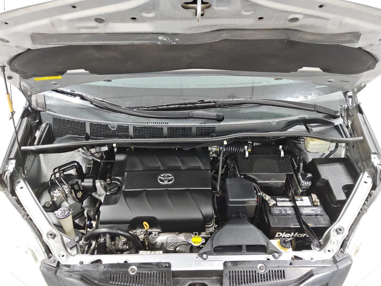 2014 TOYOTA SIENNA