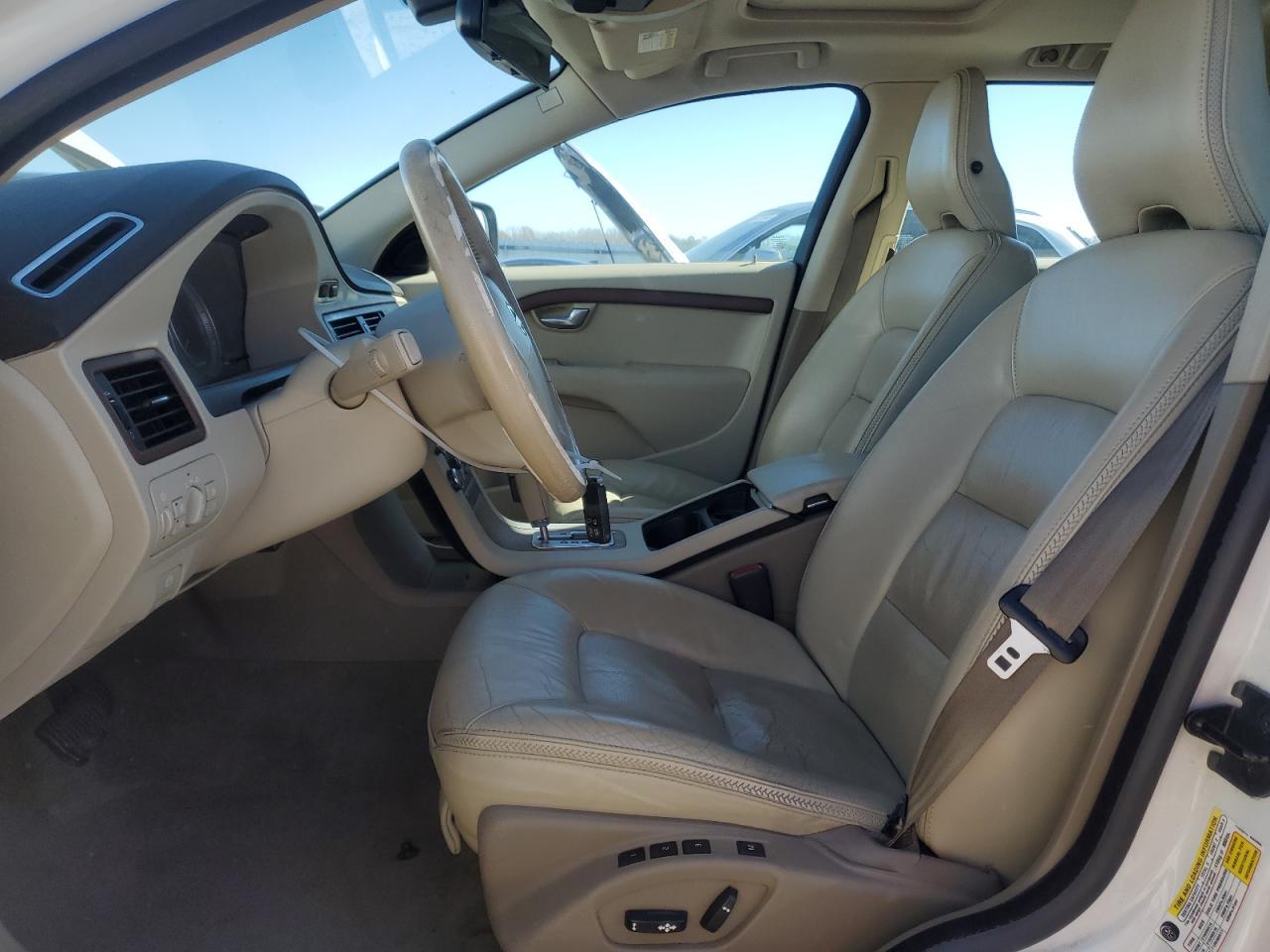 2009 VOLVO XC70