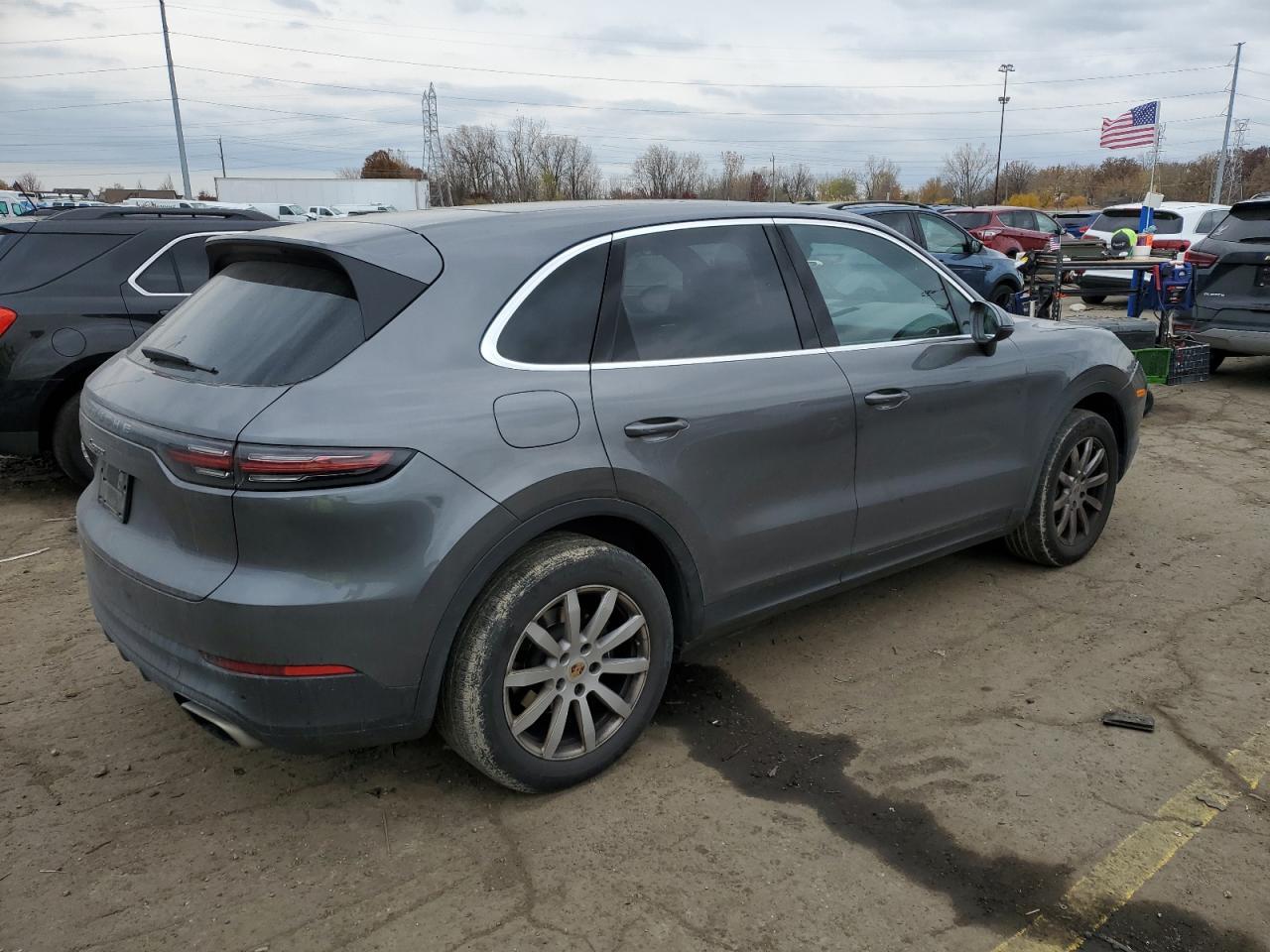 2019 PORSCHE CAYENNE