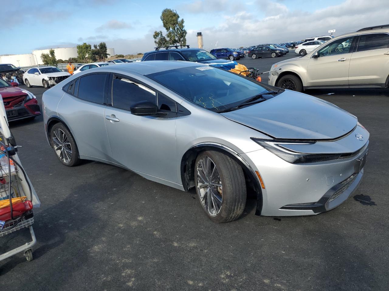 2024 TOYOTA PRIUS