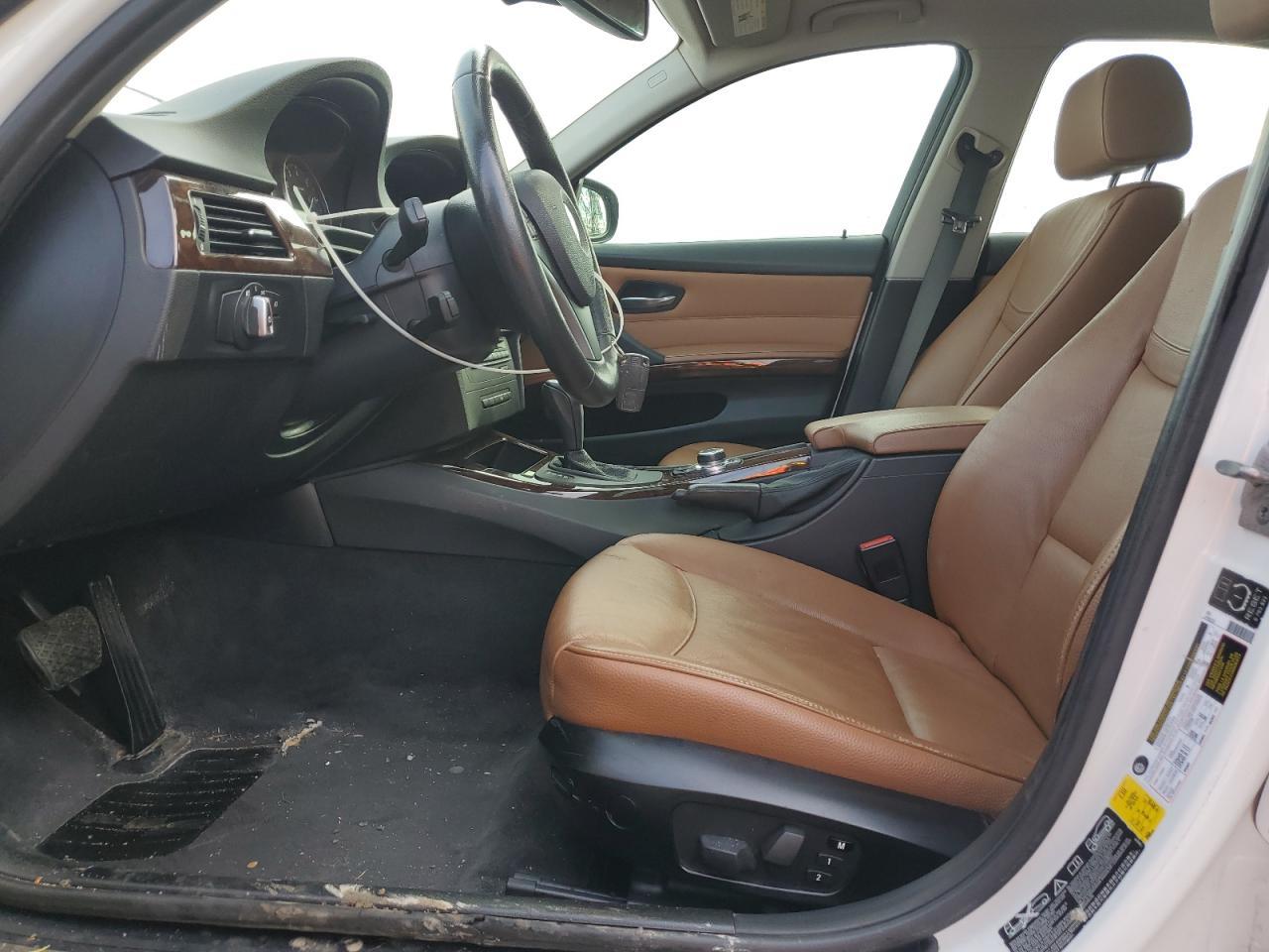 2011 BMW 3 SERIES
