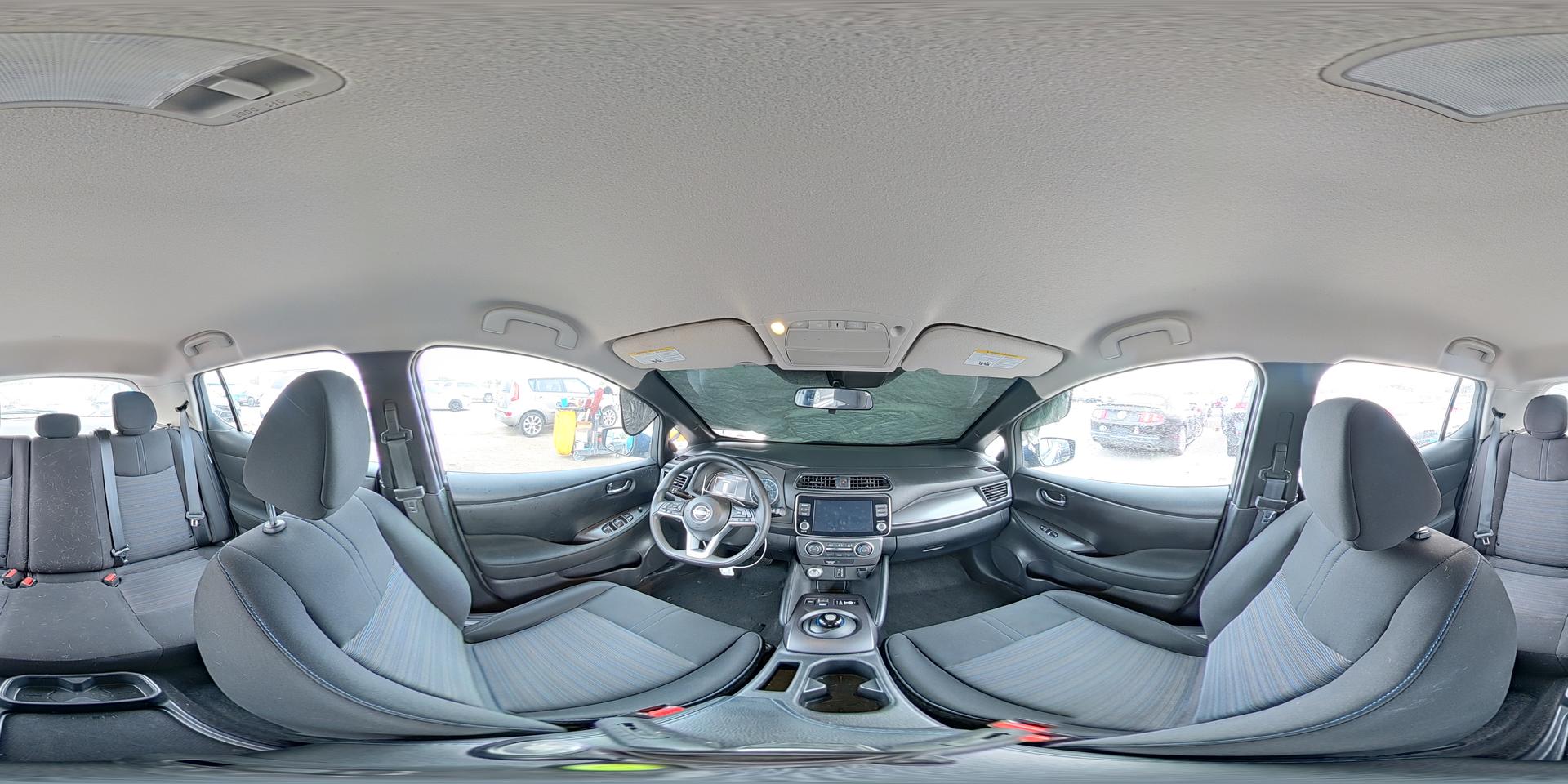 2023 NISSAN LEAF