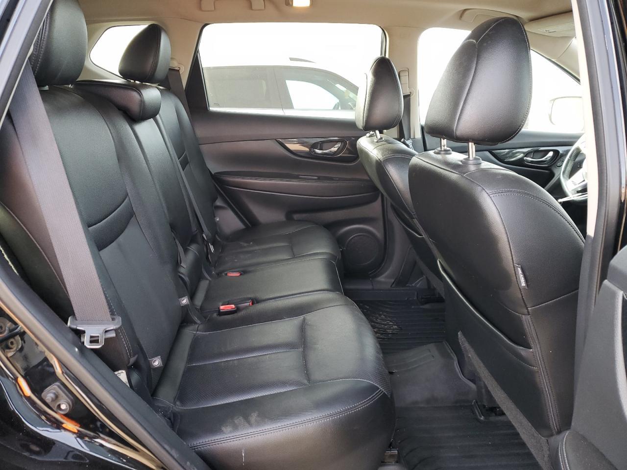2017 NISSAN ROGUE