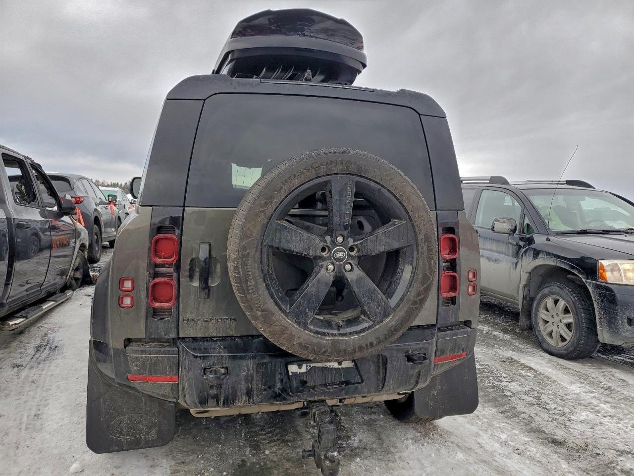 2025 LAND ROVER Defender