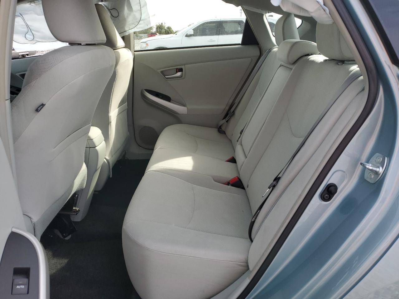 2015 TOYOTA PRIUS