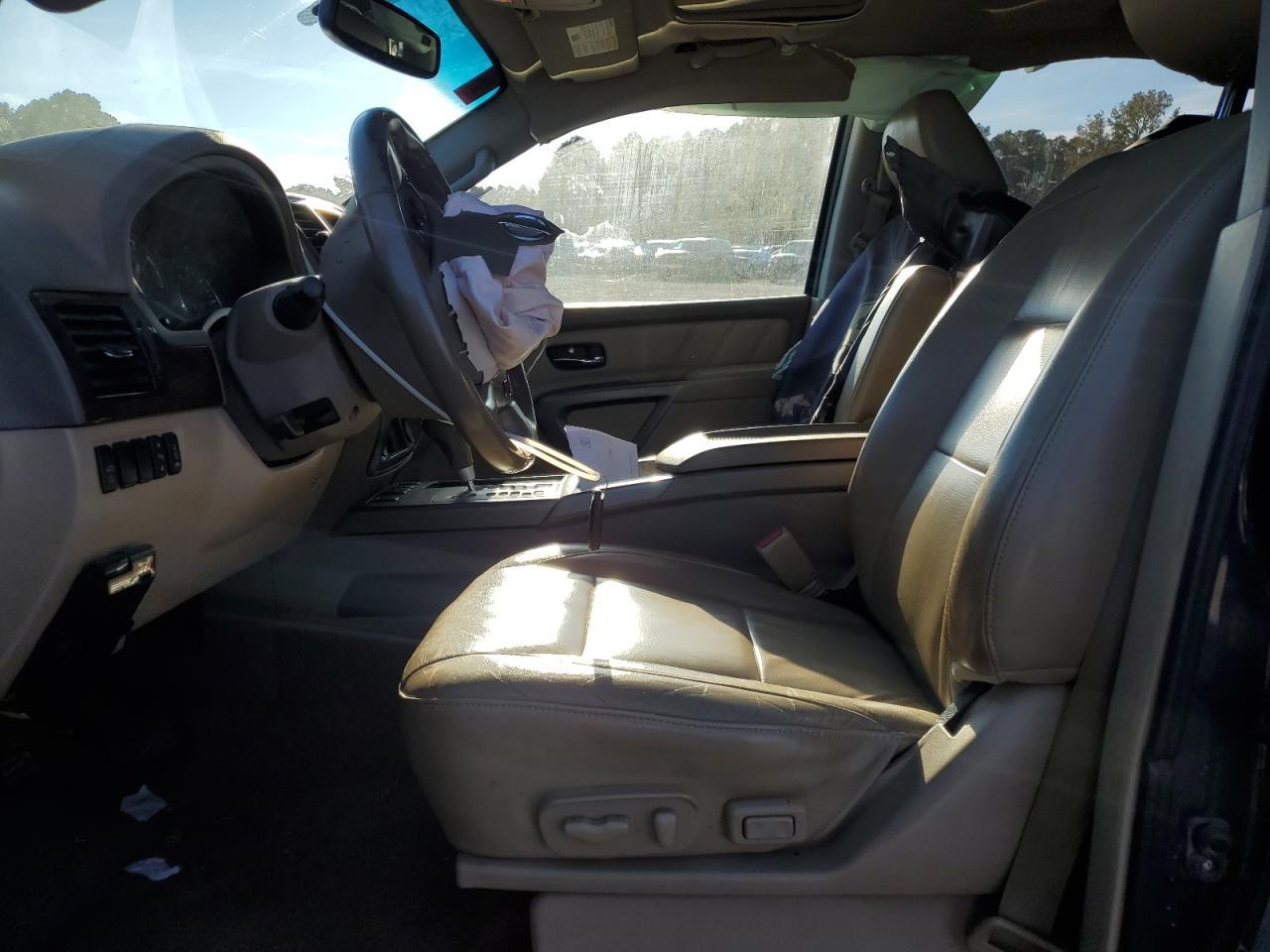 2015 NISSAN Armada