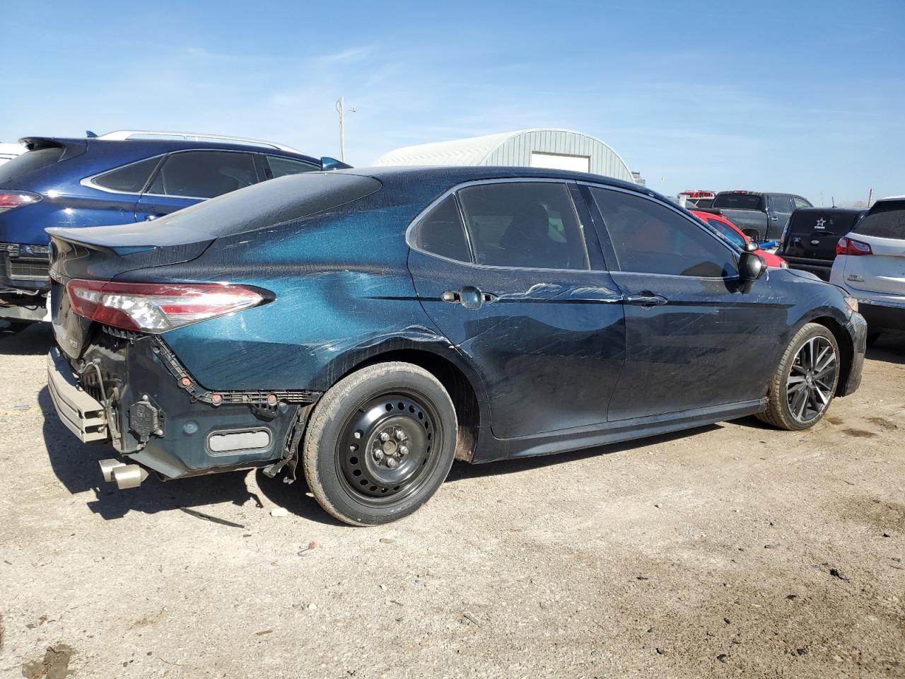 2019 TOYOTA CAMRY