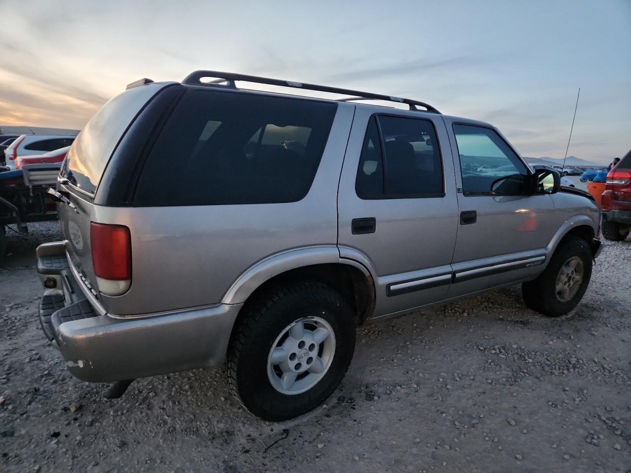 2001 CHEVROLET BLAZER