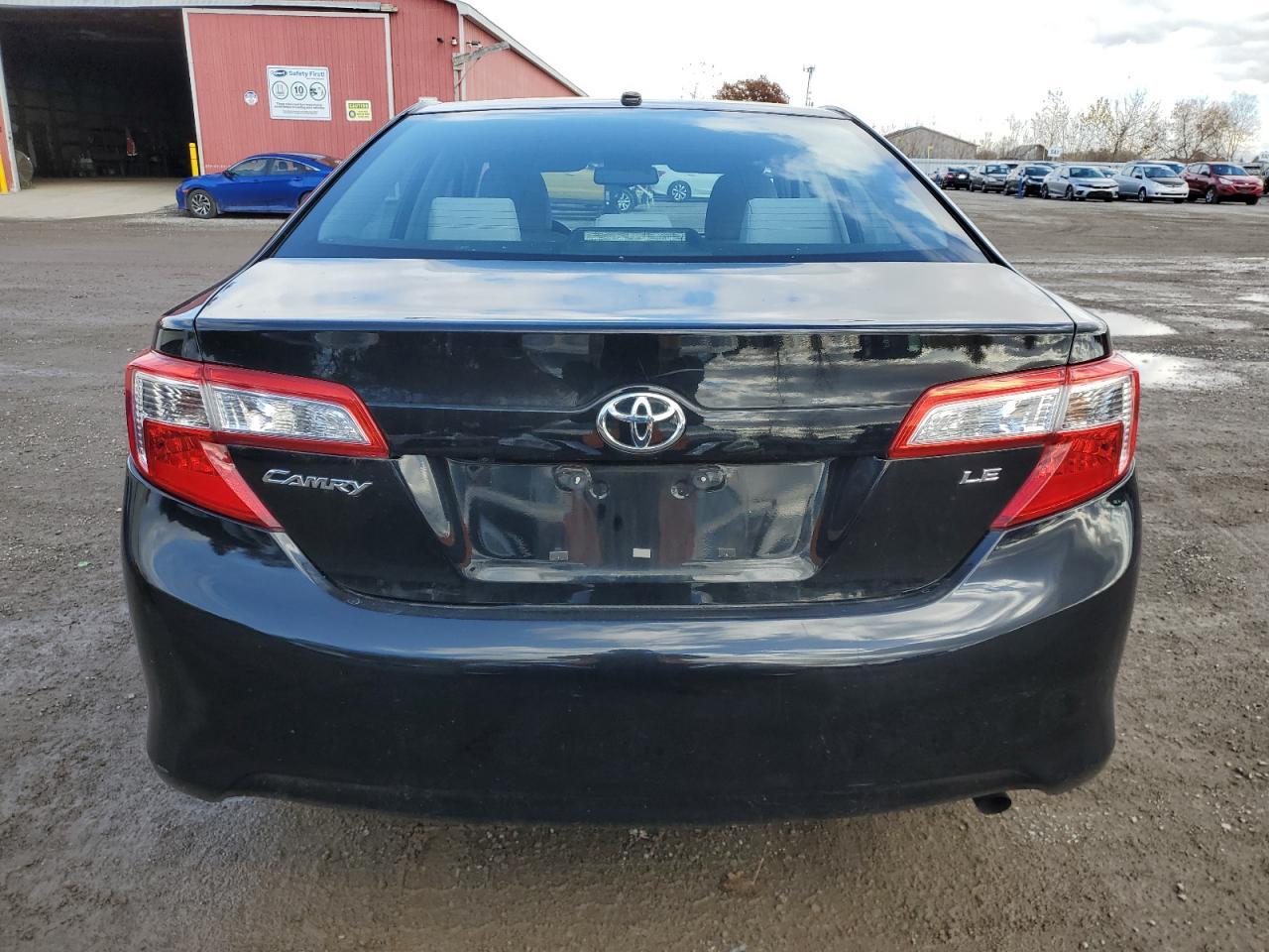 2014 TOYOTA CAMRY