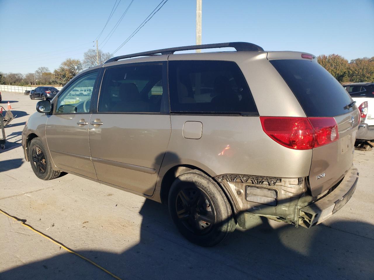 2009 TOYOTA SIENNA