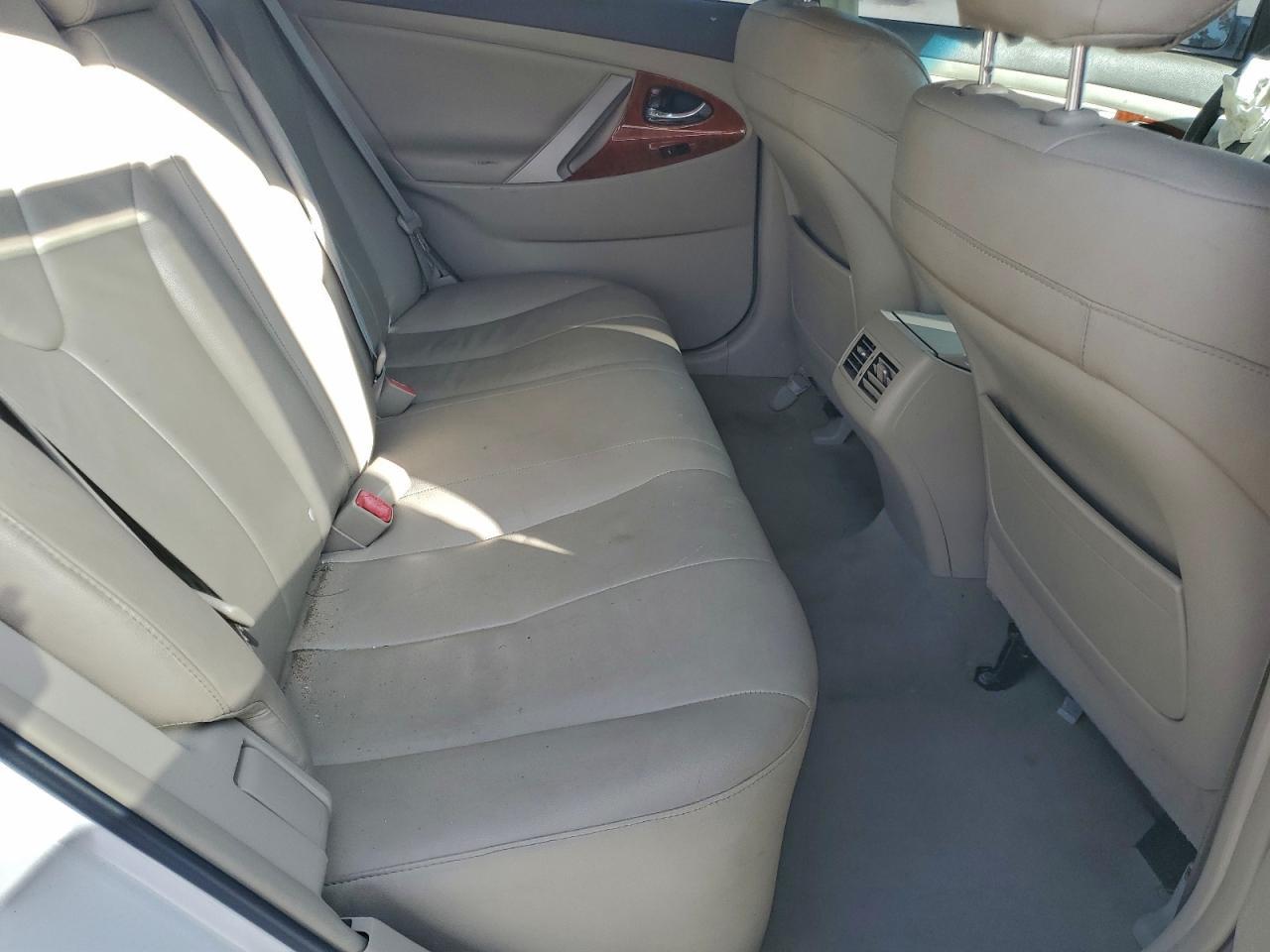 2011 TOYOTA CAMRY