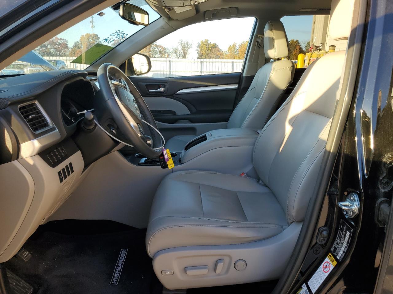 2015 TOYOTA HIGHLANDER