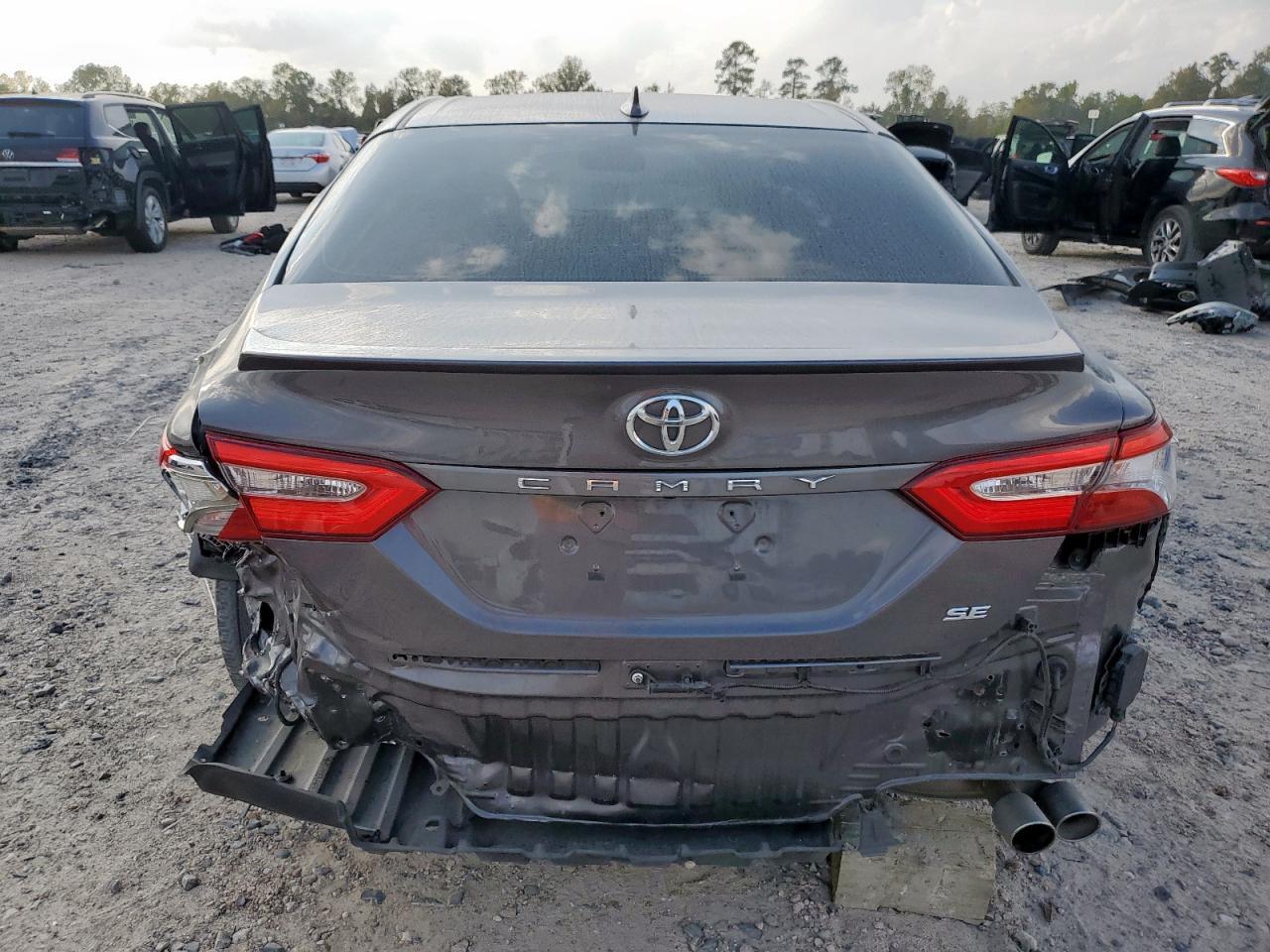 2018 TOYOTA CAMRY