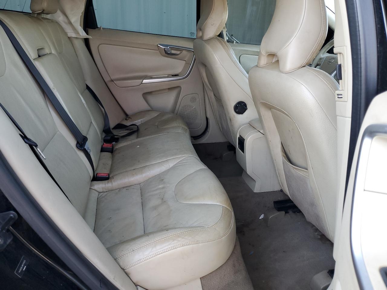 2011 VOLVO XC60