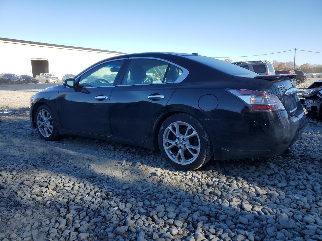 2012 NISSAN Maxima
