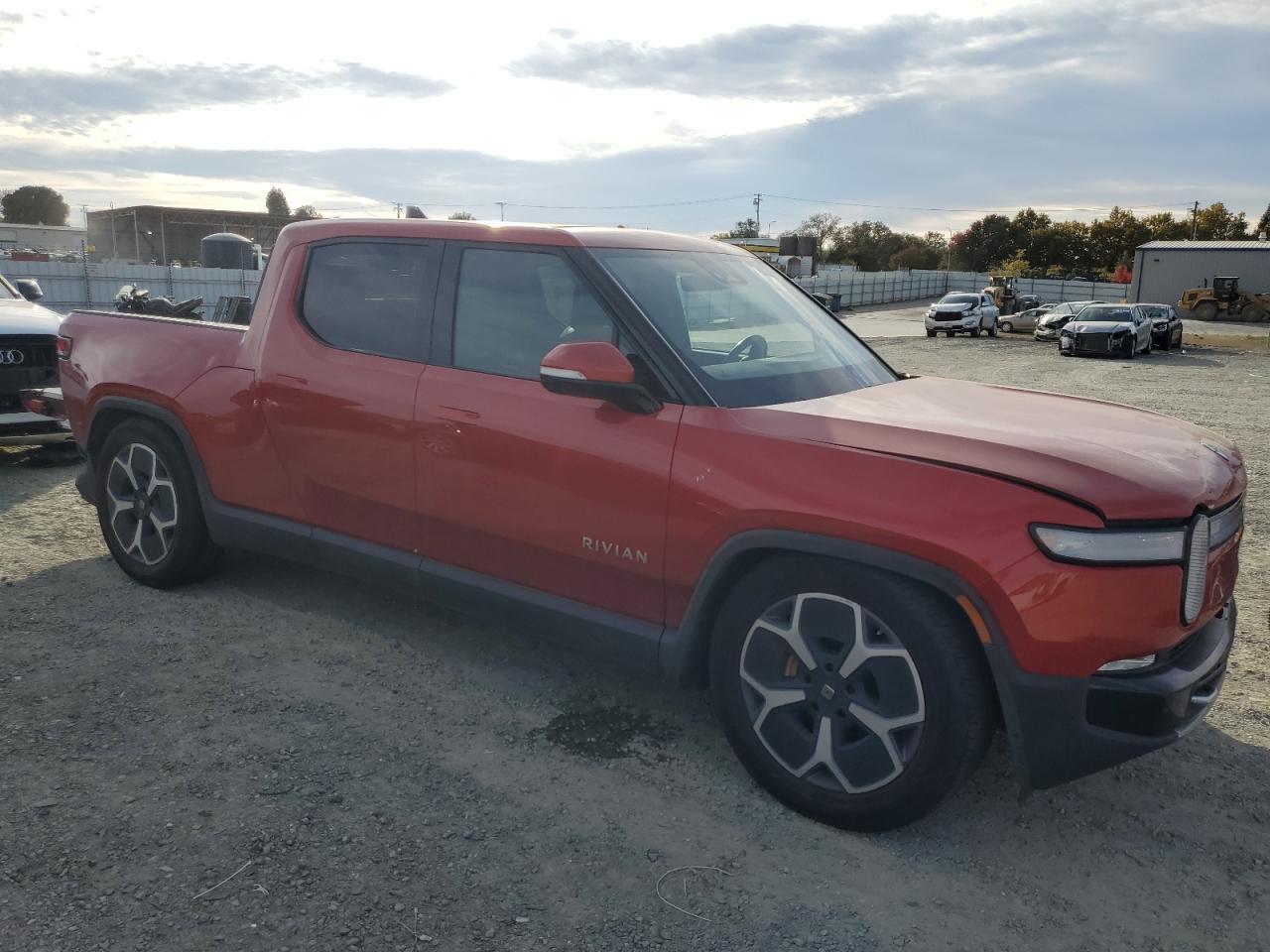 2022 RIVIAN R1t
