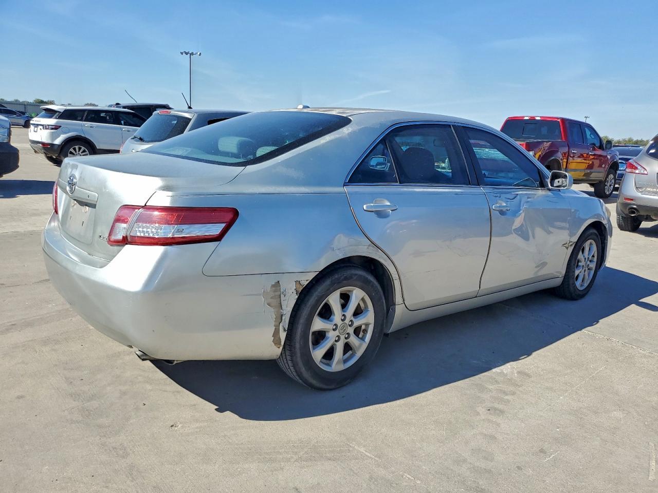 2011 TOYOTA CAMRY