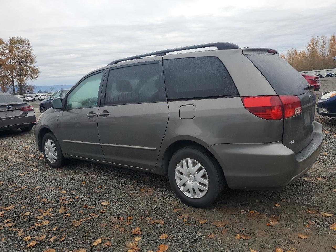 2004 TOYOTA SIENNA
