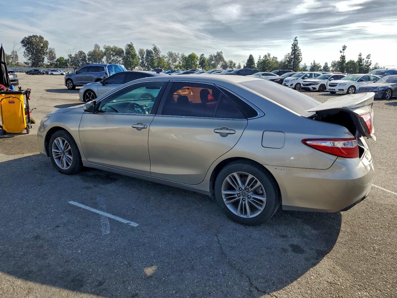 2016 TOYOTA CAMRY