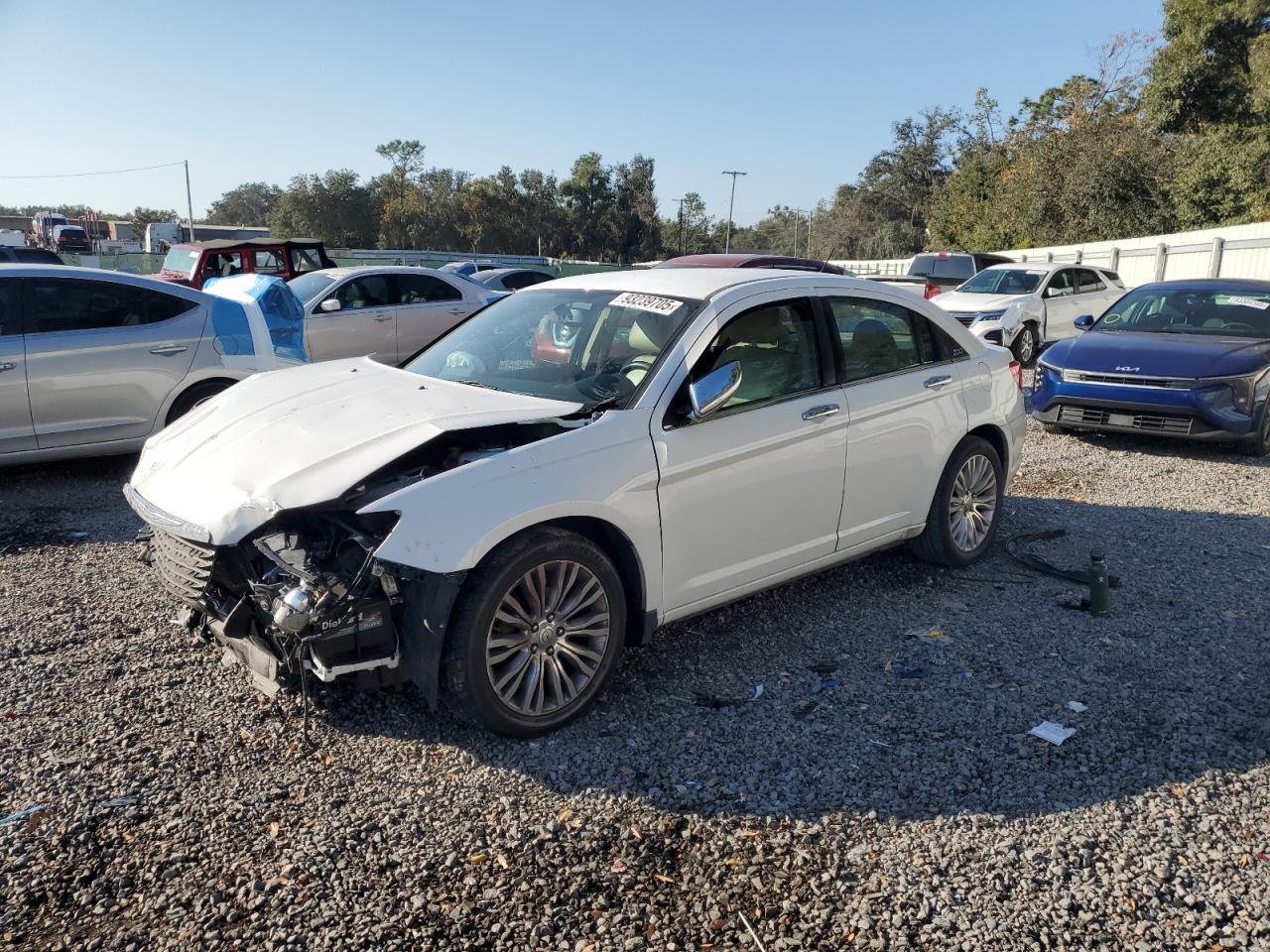 2011 CHRYSLER 200