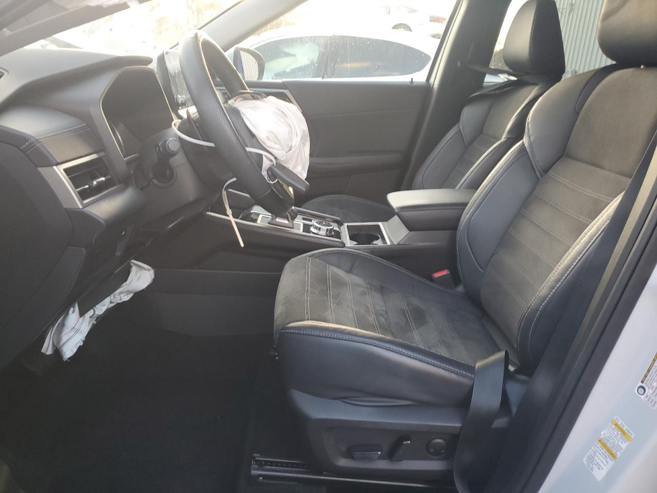 2023 MITSUBISHI outlander