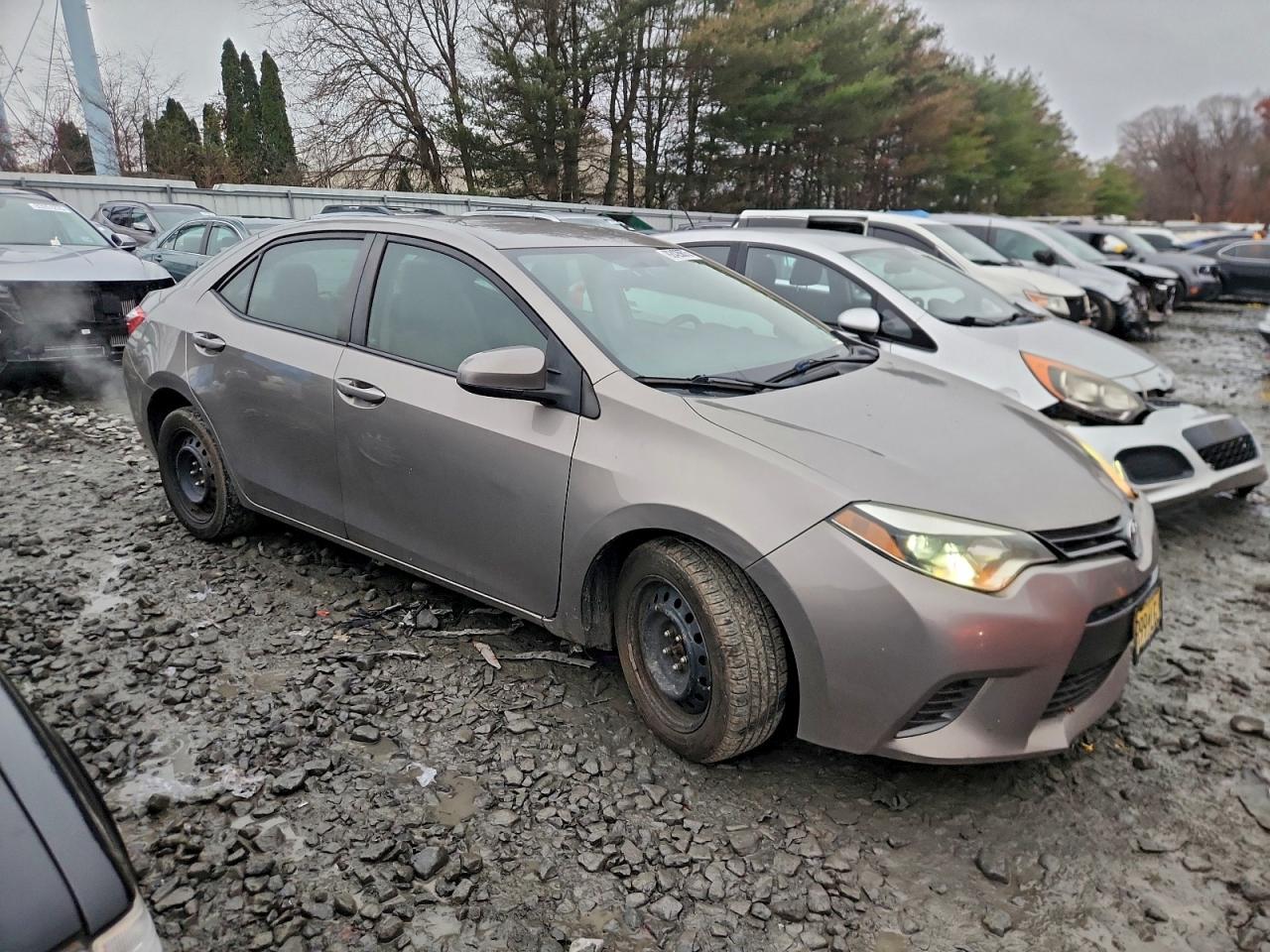 2016 TOYOTA COROLLA