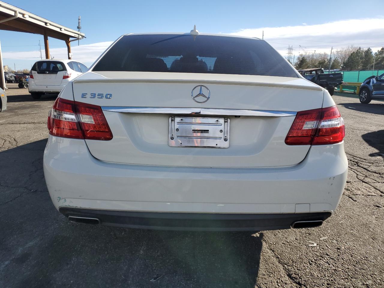2011 MERCEDES-BENZ E-Class