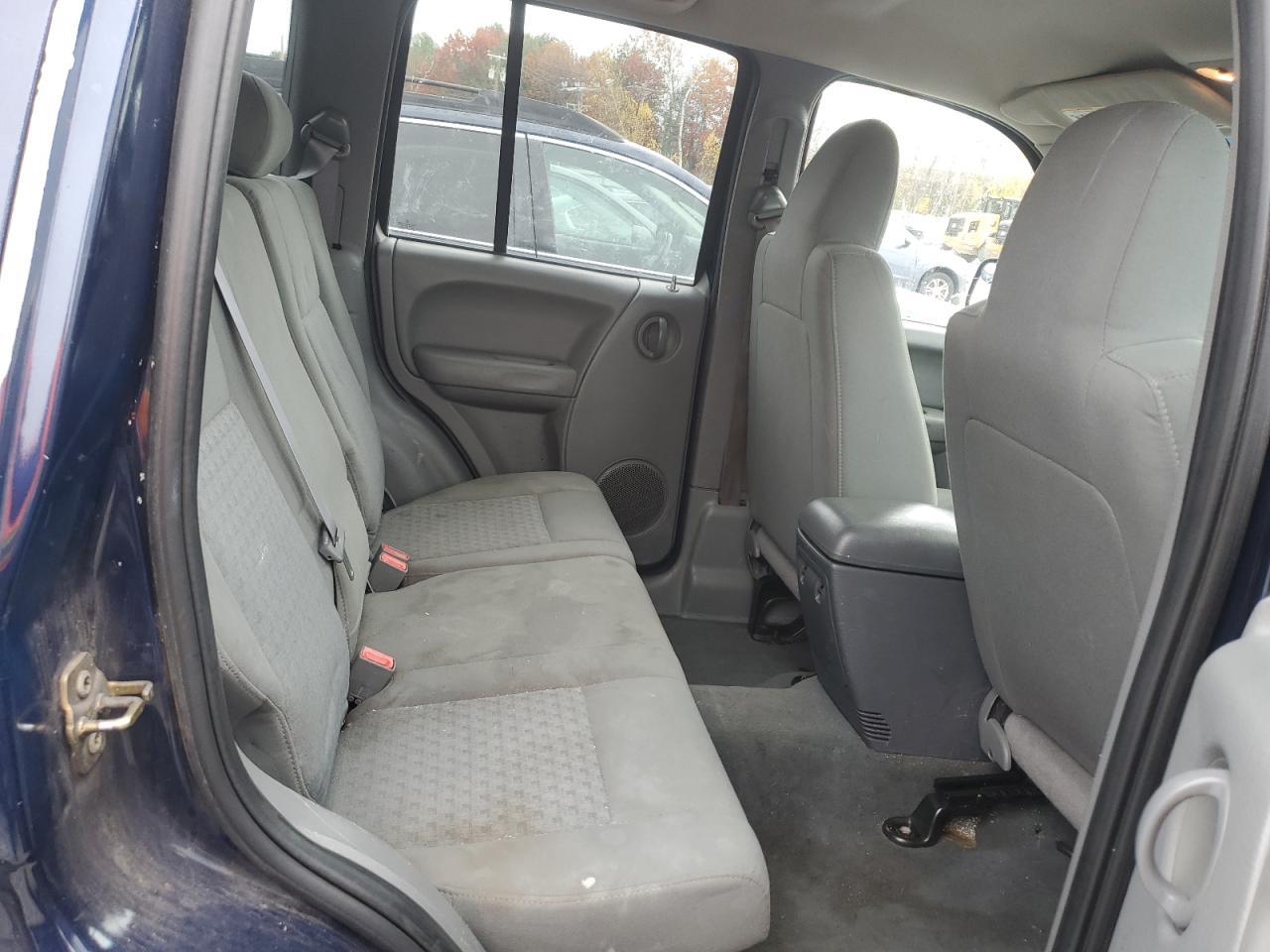 2005 JEEP Liberty