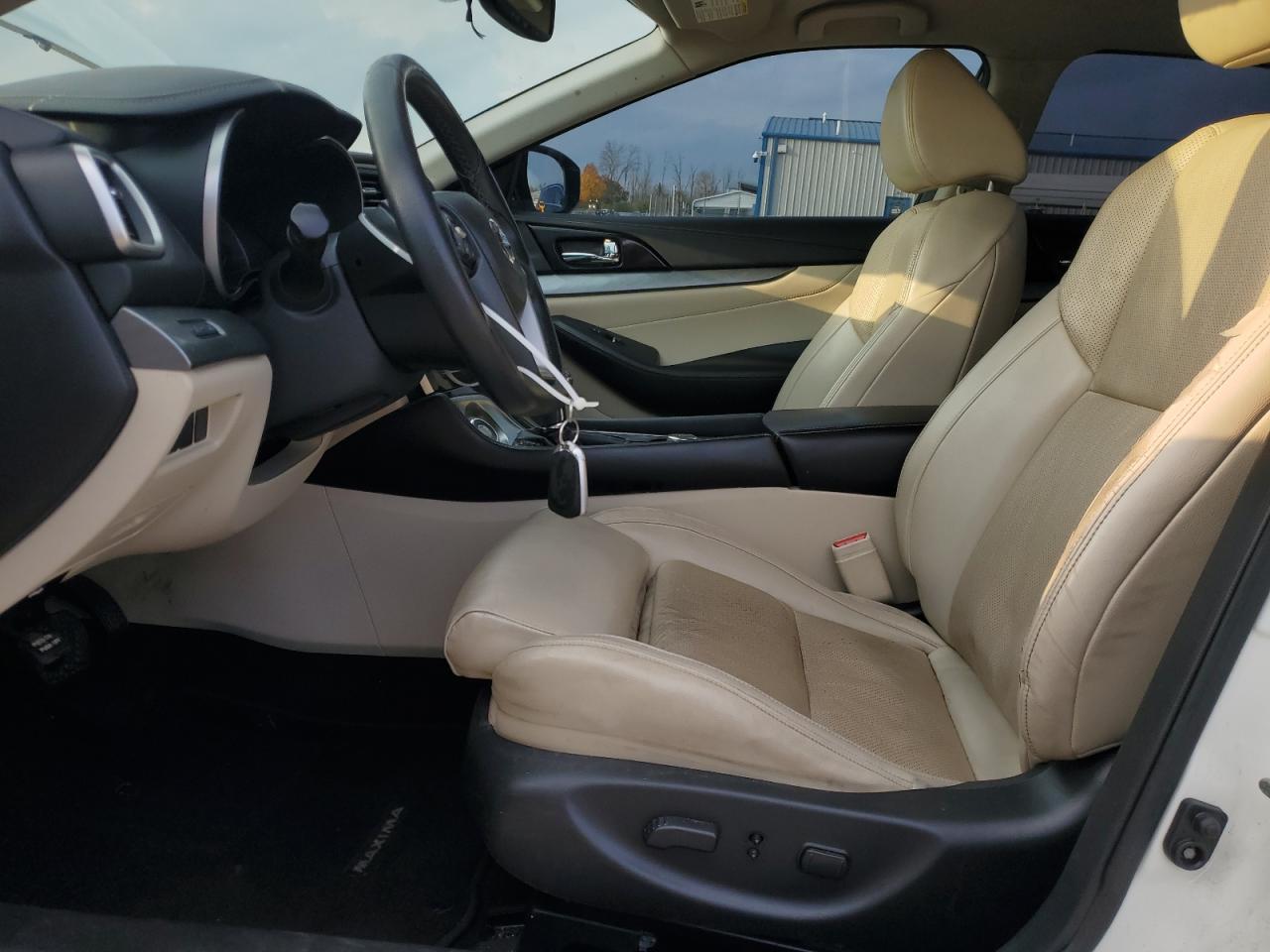 2017 NISSAN Maxima