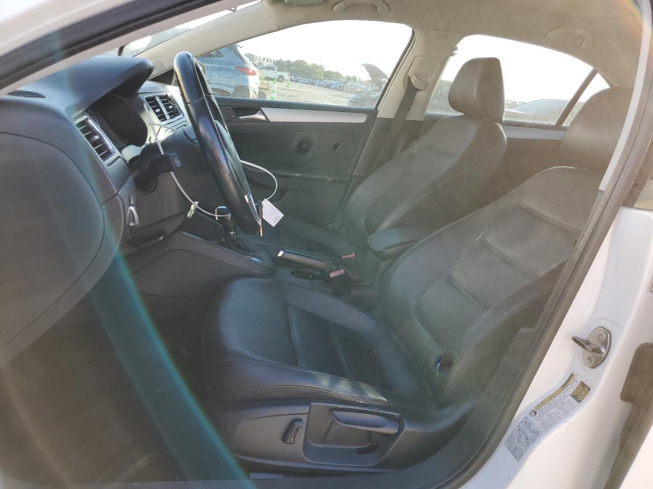 2013 VOLKSWAGEN JETTA