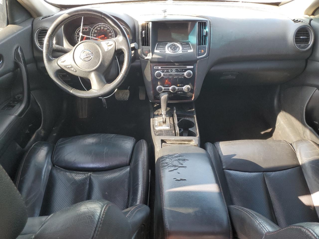 2011 NISSAN Maxima