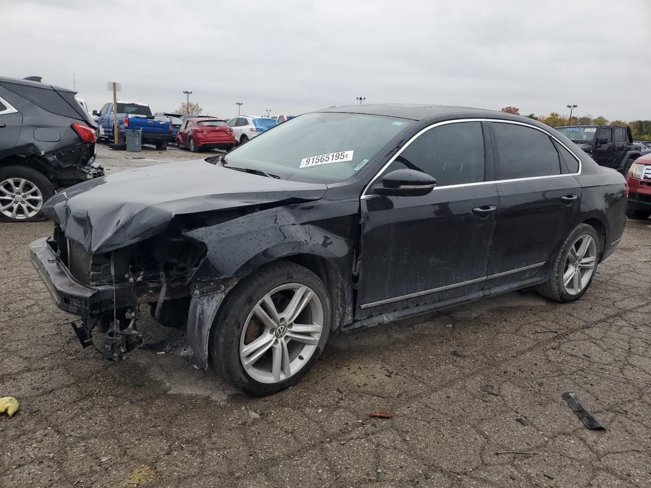 2012 VOLKSWAGEN Passat