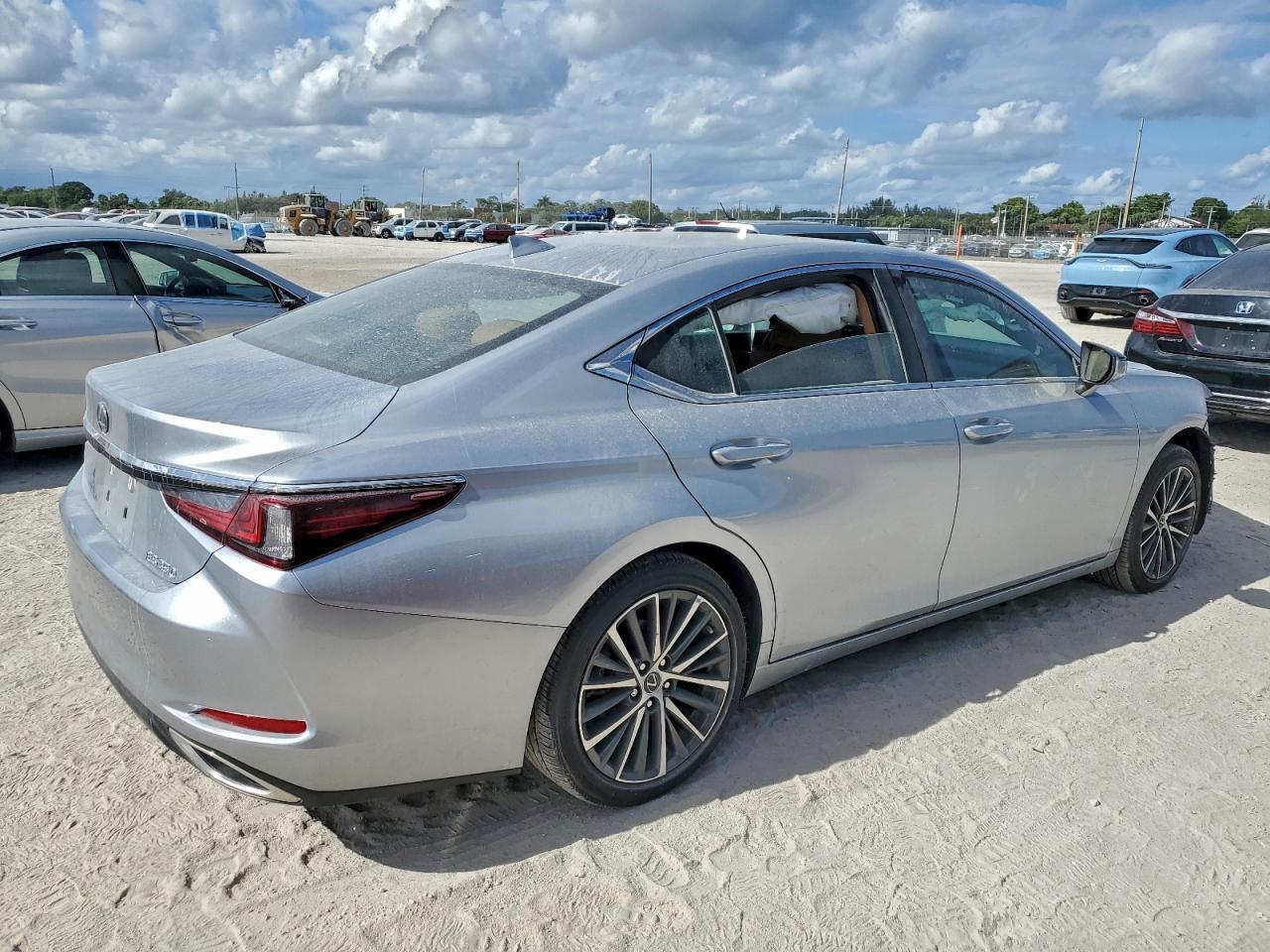 2024 LEXUS ES 350