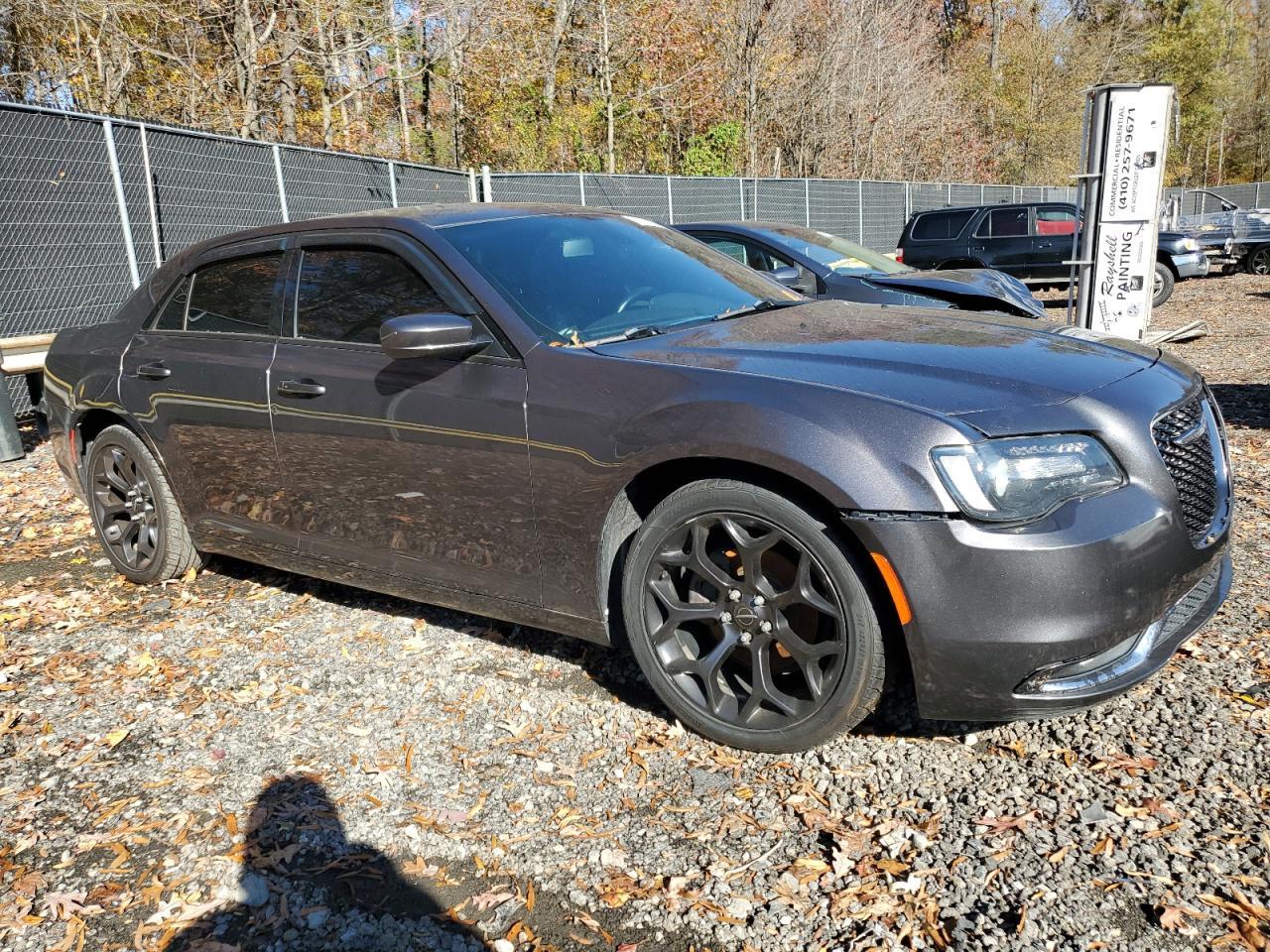 2019 CHRYSLER 300