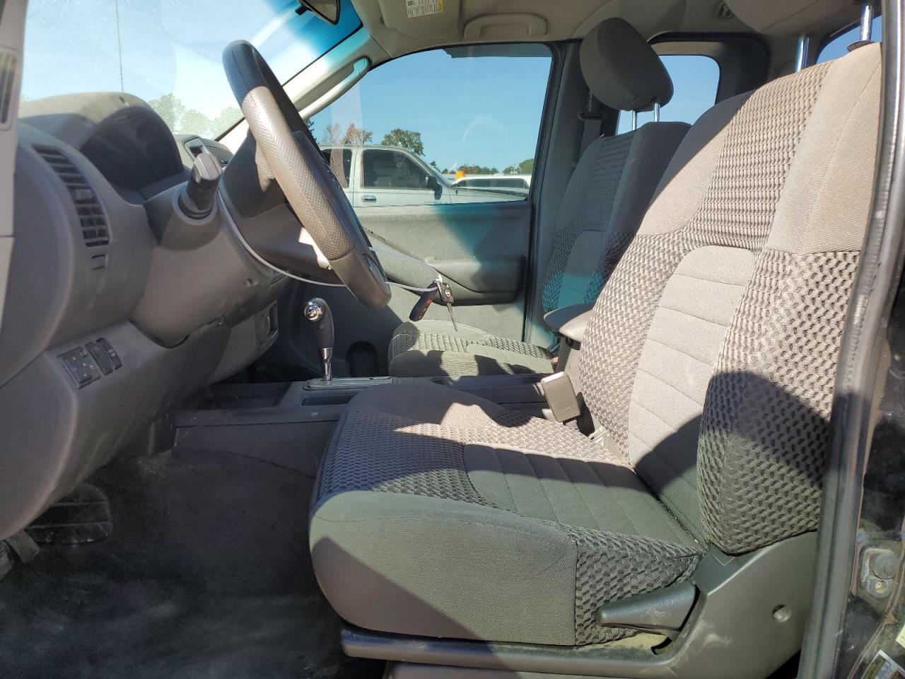 2011 NISSAN Frontier