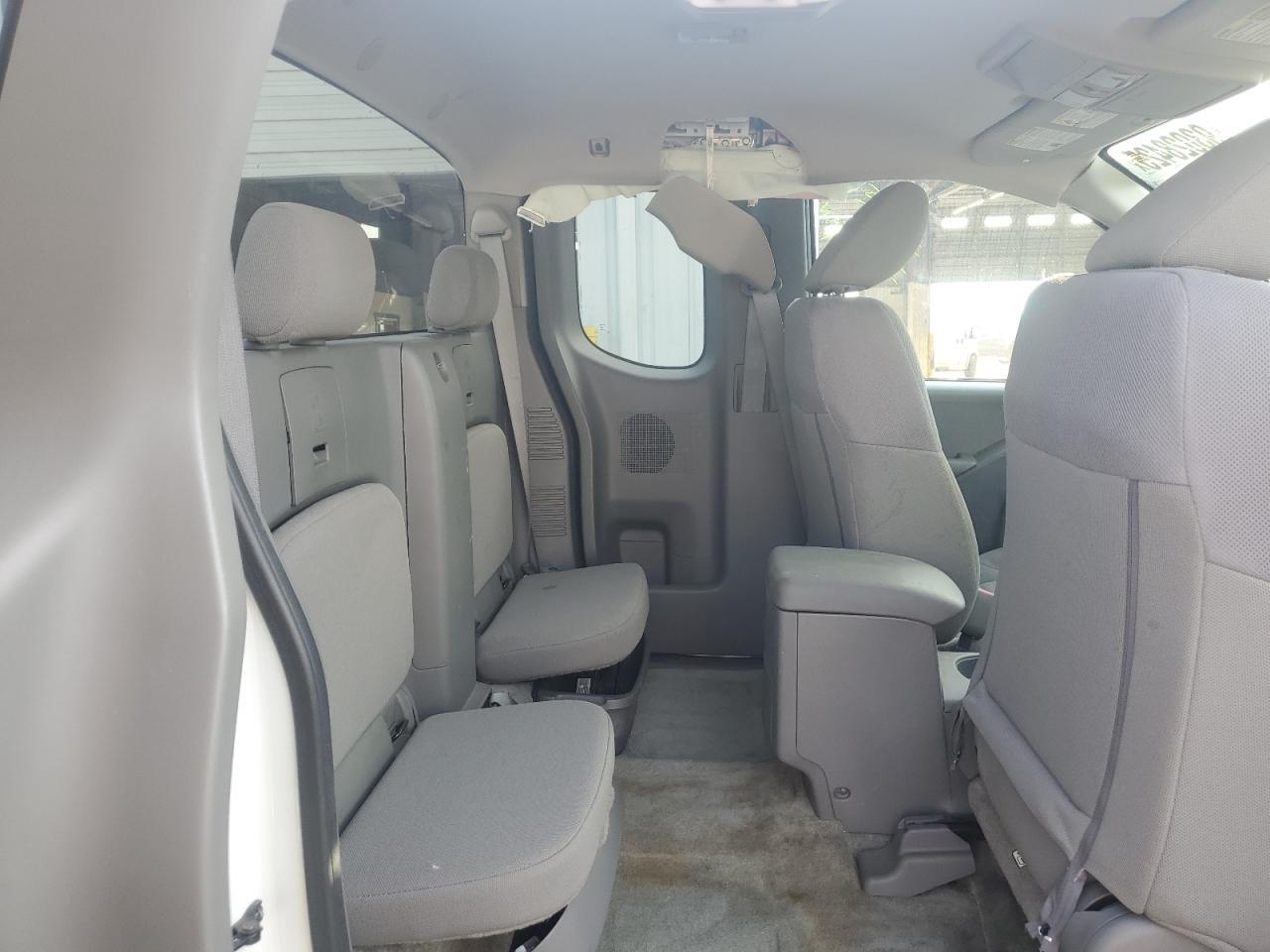 2016 NISSAN Frontier